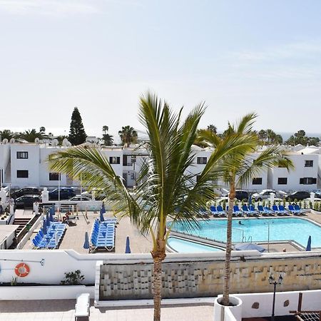 Aguazul - A Pie De Piscina Y Vistas Al Mar Lejlighed Puerto del Carmen  Eksteriør billede