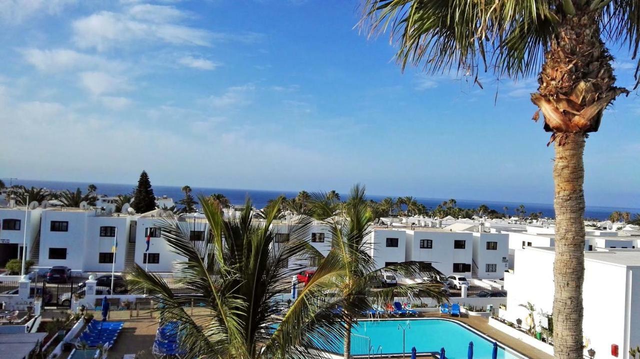 Aguazul - A Pie De Piscina Y Vistas Al Mar Lejlighed Puerto del Carmen  Eksteriør billede